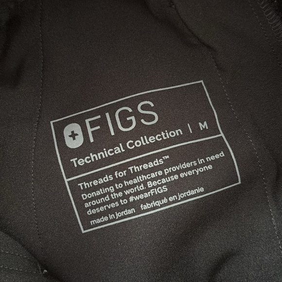Figs scrubs set - Picture 3 of 3